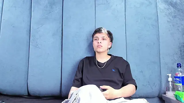 Megan_Thompson_ Live XXX-Chat