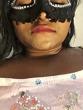 DIRTYSECRET_QUEEN_07: απευθείας συνομιλία ΧΧΧ