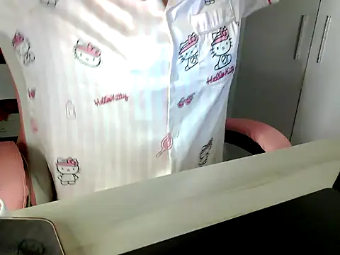 lucienguyen Pertunjukan Webcam