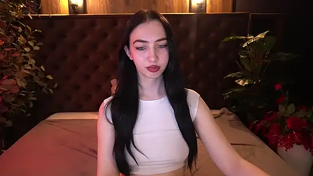 XXX chat uživo modela WildKittenX_