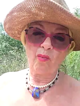 Hot-Mucin Live XXX chat