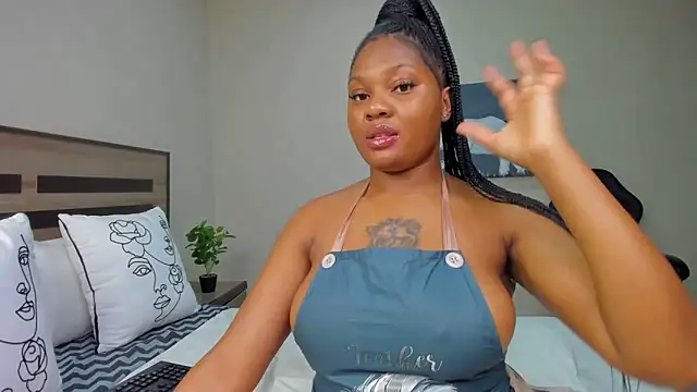 Renee-18's Webcam Show