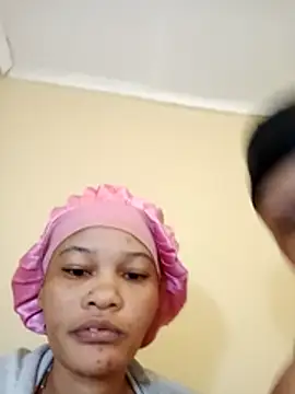 CaramelLesbianFemmXXX25 élő XXX-chatje