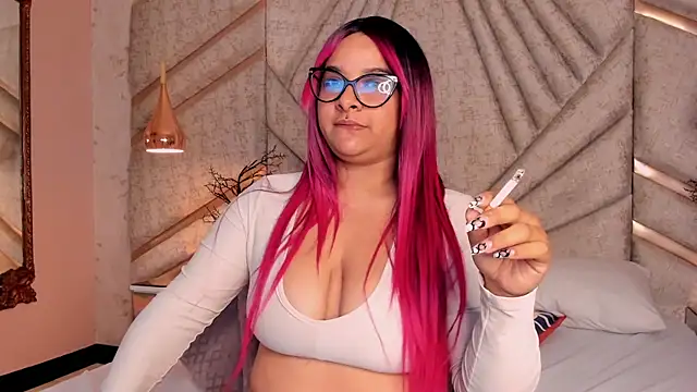 Živý XXX chat EmeelyMuller