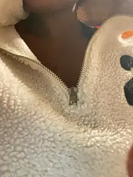 Dellah27: онлайн-секс-чат