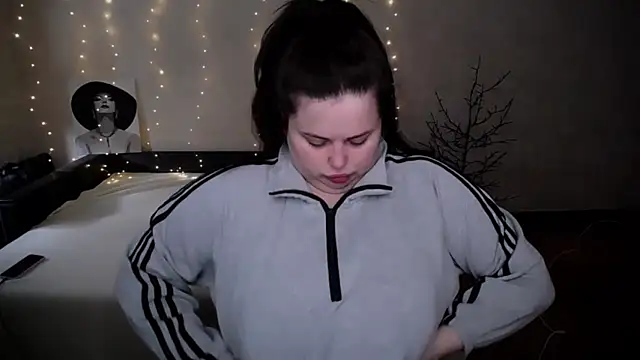 Emily_MoのライブXXXチャット