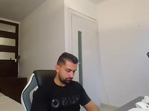 BryceReign Adlı Modelin Canlı XXX Sohbeti