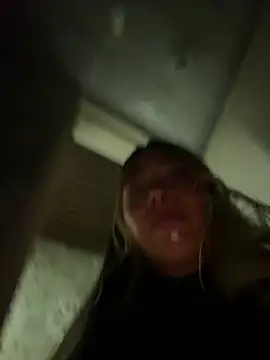 ManuelaVeeleez's Live XXX Chat