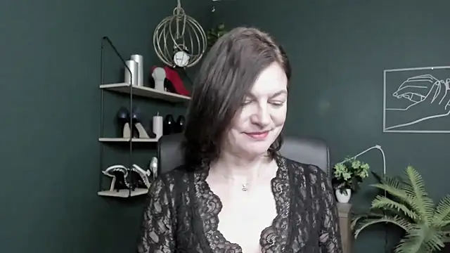 VivianWILD Adlı Modelin Canlı XXX Sohbeti