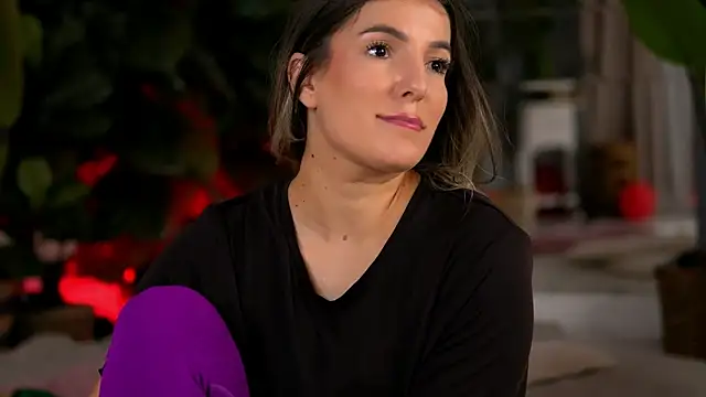 KellyMathews 在線直播表演