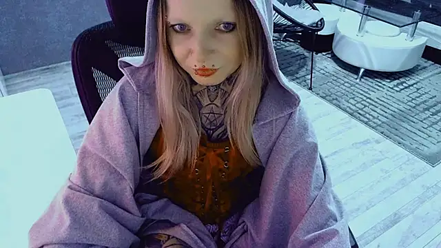 InesGold live XXX chat