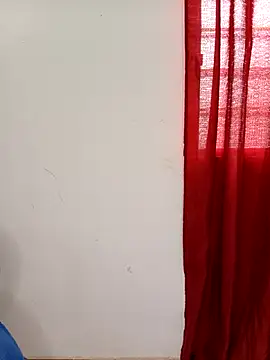 Sweet_boooo: διαδικτυακό σόου στην κάμερα