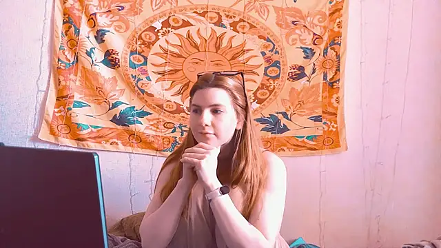 AliceCUNTach's Live XXX Chat