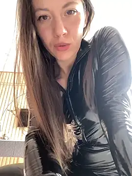 OnlyLeiLa Chat XXX in diretta