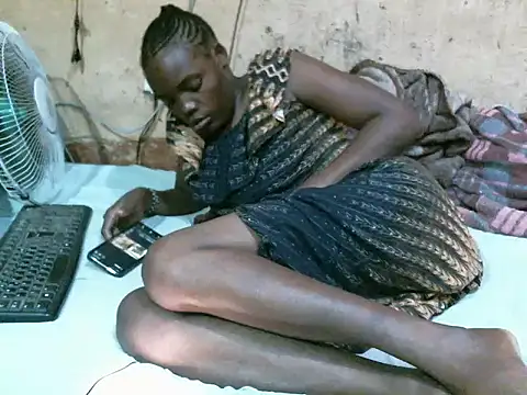 SEXY-NAIMA Chat XXX live