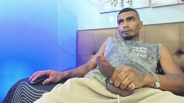 Rpoolrboy Adlı Modelin Canlı XXX Sohbeti