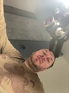 XXX chat uživo modela DorianJeday