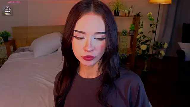 Adetta élő XXX-chatje