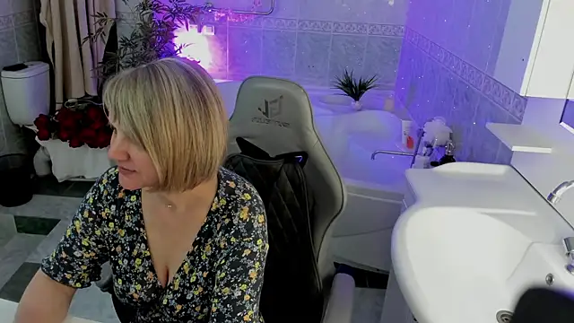 BettyGibsonn's Webcam Show