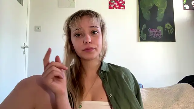 SourMidday's Live XXX Chat