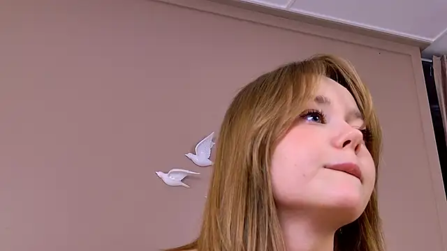 Chat +18 de ElaraVance ao vivo