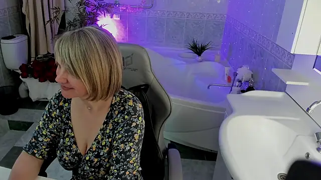 Chatroom XXX en direct de BettyGibsonn