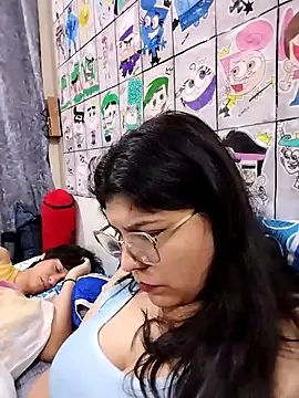 AddisonAndCouple Show Webcam