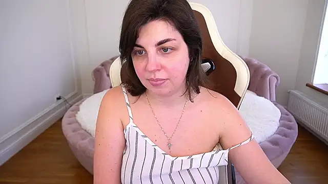 MirandaWong's Live XXX Chat