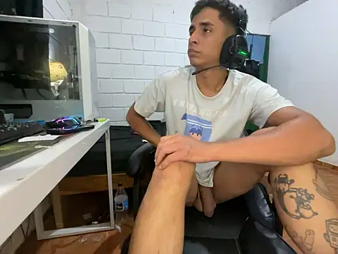 Chat +18 de Max_TheHorseDick ao vivo