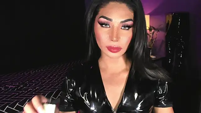 MaxxineMorenaTs Pertunjukan Webcam