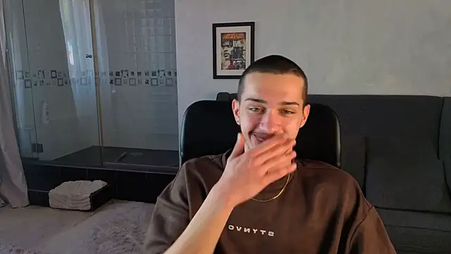 KaydenDrew: διαδικτυακό σόου στην κάμερα