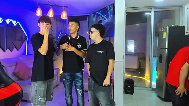 Houseofwarrios Adlı Modelin Web Kamerası Şovu