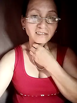 Cucci07 élő XXX-chatje