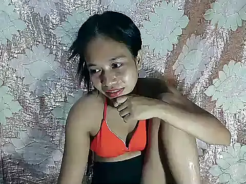 PinaySkinnyGirl's Live XXX Chat