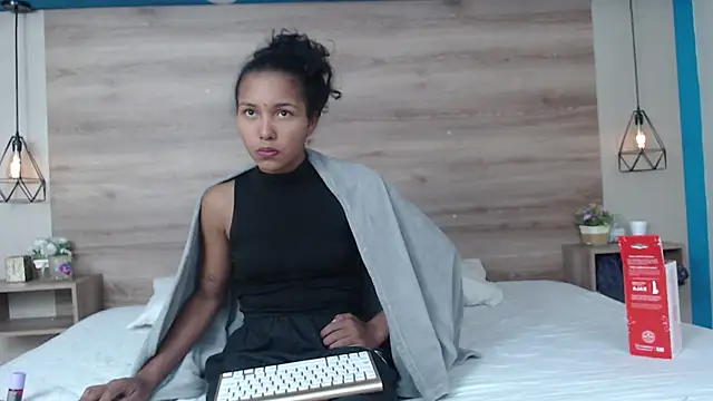 Lili_Lavander Adlı Modelin Web Kamerası Şovu