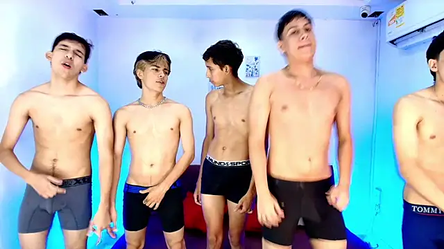 عرض كام CHILLBICREWX