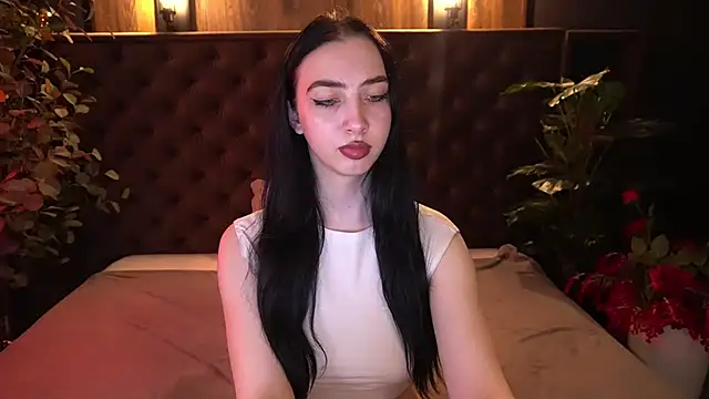 WildKittenX_ élő XXX-chatje