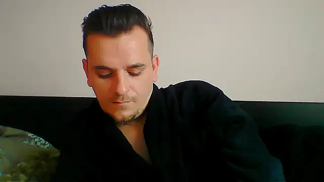 Huge_cock22cm Chat XXX in diretta