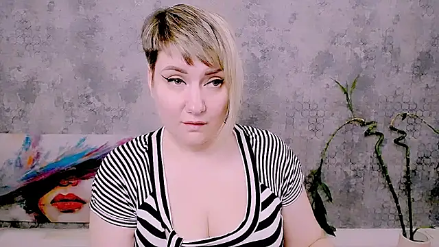 Djullia – Live XXX-chat