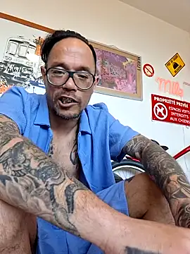 Mr_Graffitimile Live XXX-Chat