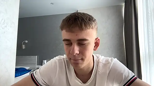 SoloFury লাইভ XXX চ্যাট