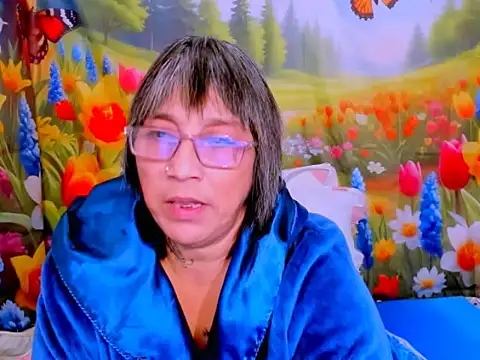 indianroxy Adlı Modelin Canlı XXX Sohbeti