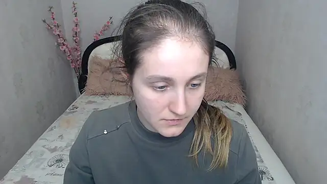 Holliy_Cooper Chat XXX in diretta