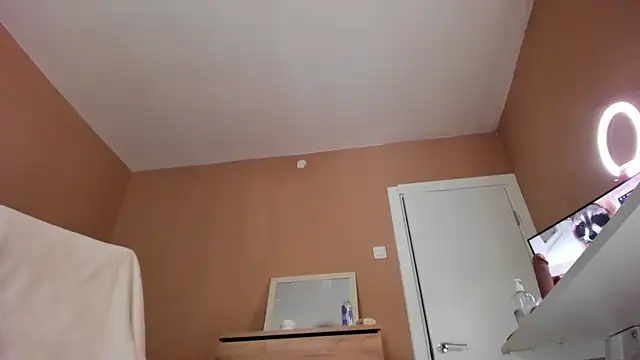 KaylaLaine Chat XXX in diretta