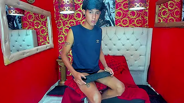 Show Webcam de straightyoungpein