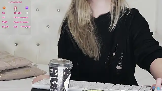 MellanieBliss Live XXX-Chat