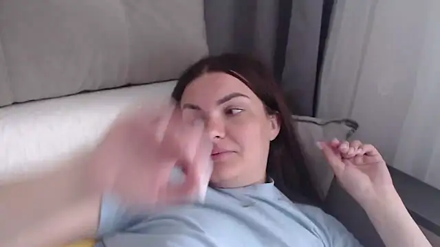 _JustmeHere_ élő XXX-chatje