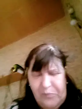 Apeesynka55211: διαδικτυακό σόου στην κάμερα