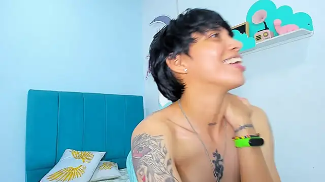 ivyheat3 élő XXX-chatje