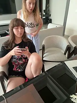 Nura_n_Sarah's Webcam Show